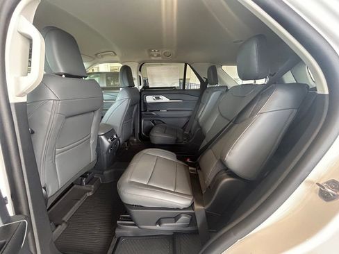New 2026 Ford Explorer Active w/ Active Comfort Package RWD image 27