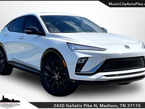 Used 2024 Buick Envista Sport Touring w/ Convenience I Package FWD image 1