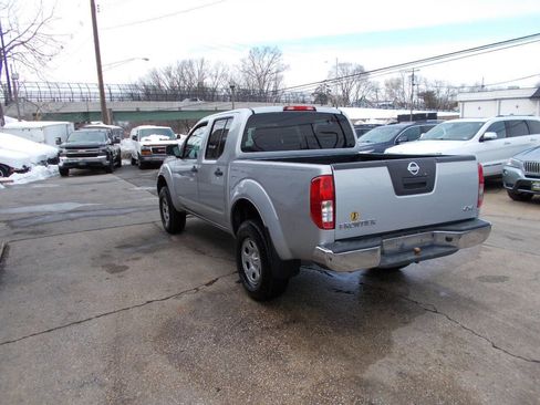 Used 2011 Nissan Frontier S image 5