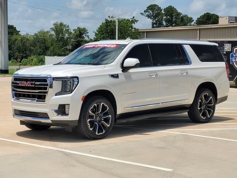 Used 2023 GMC Yukon XL SLT RWD image 4