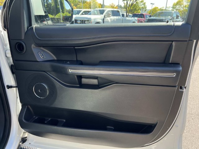 Used 2023 Ford Expedition XLT AWD/4WD image 33