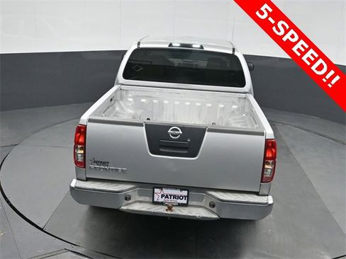 Used 2012 Nissan Frontier S image 28