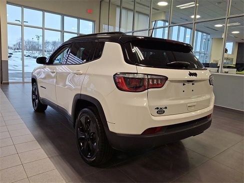 Used 2020 Jeep Compass Latitude image 4