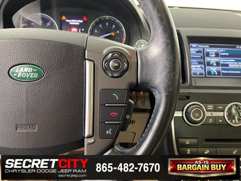Used 2014 Land Rover LR2 image 15