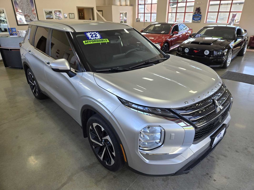 Used 2022 Mitsubishi Outlander ES AWD/4WD image 8