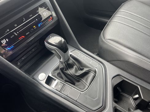 Certified 2023 Volkswagen Tiguan SE image 24