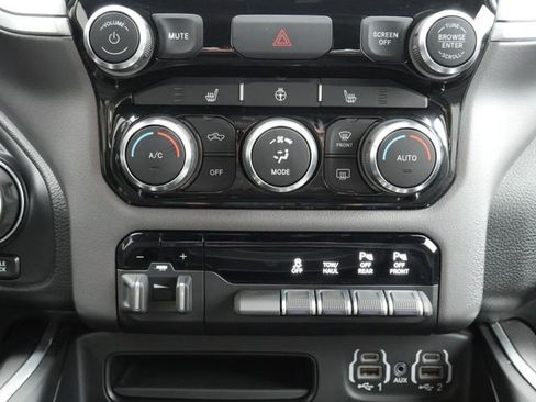 Used 2022 RAM 1500 Big Horn image 24