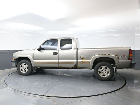 Used 2001 Chevrolet Silverado 1500 LS w/ Firm Ride Suspension Pkg AWD/4WD image 8