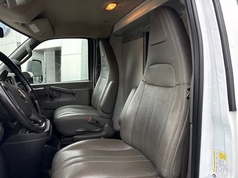 Used 2023 Chevrolet Express 3500 w/ Power Convenience Package RWD image 12