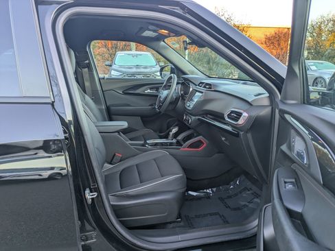 Used 2022 Chevrolet TrailBlazer RS image 31