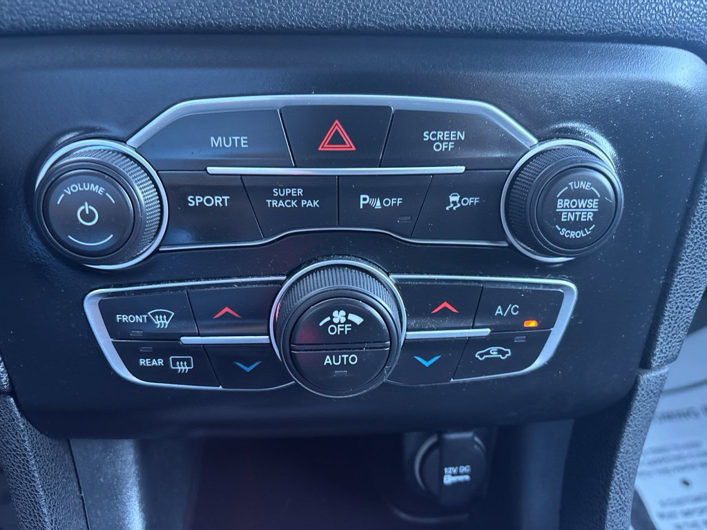 Used 2022 Dodge Charger SXT AWD/4WD image 20