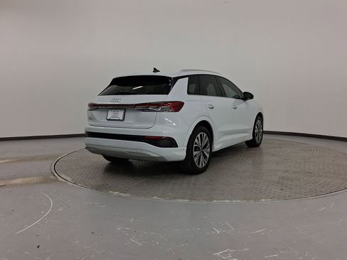 Used 2023 Audi Q4 e-tron Premium Plus w/ Premium Plus image 9
