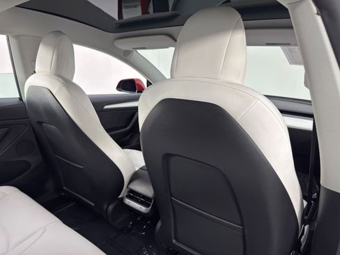 Used 2022 Tesla Model 3 Long Range image 37