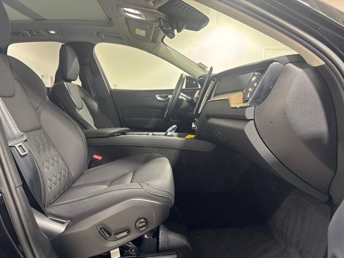 Certified 2026 Volvo XC60 B5 Plus AWD/4WD image 28