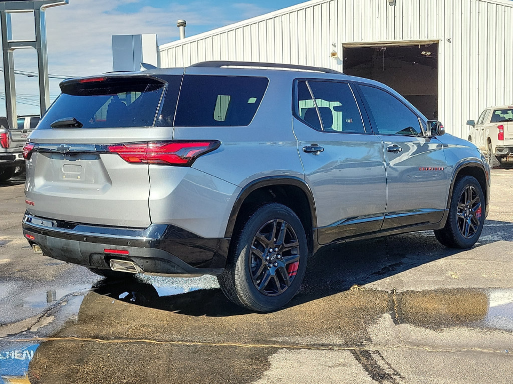 Used 2023 Chevrolet Traverse Premier w/ Redline Edition FWD image 4