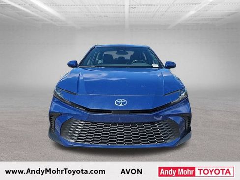 Used 2025 Toyota Camry SE FWD image 3