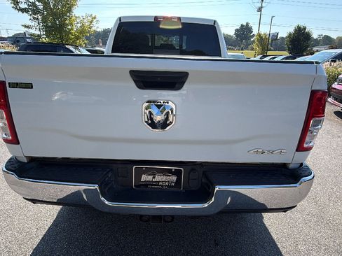 Used 2024 RAM 2500 Tradesman w/ Chrome Appearance Group AWD/4WD image 9