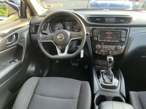 Used 2019 Nissan Rogue Sport S w/ Appearance Package AWD/4WD image 16