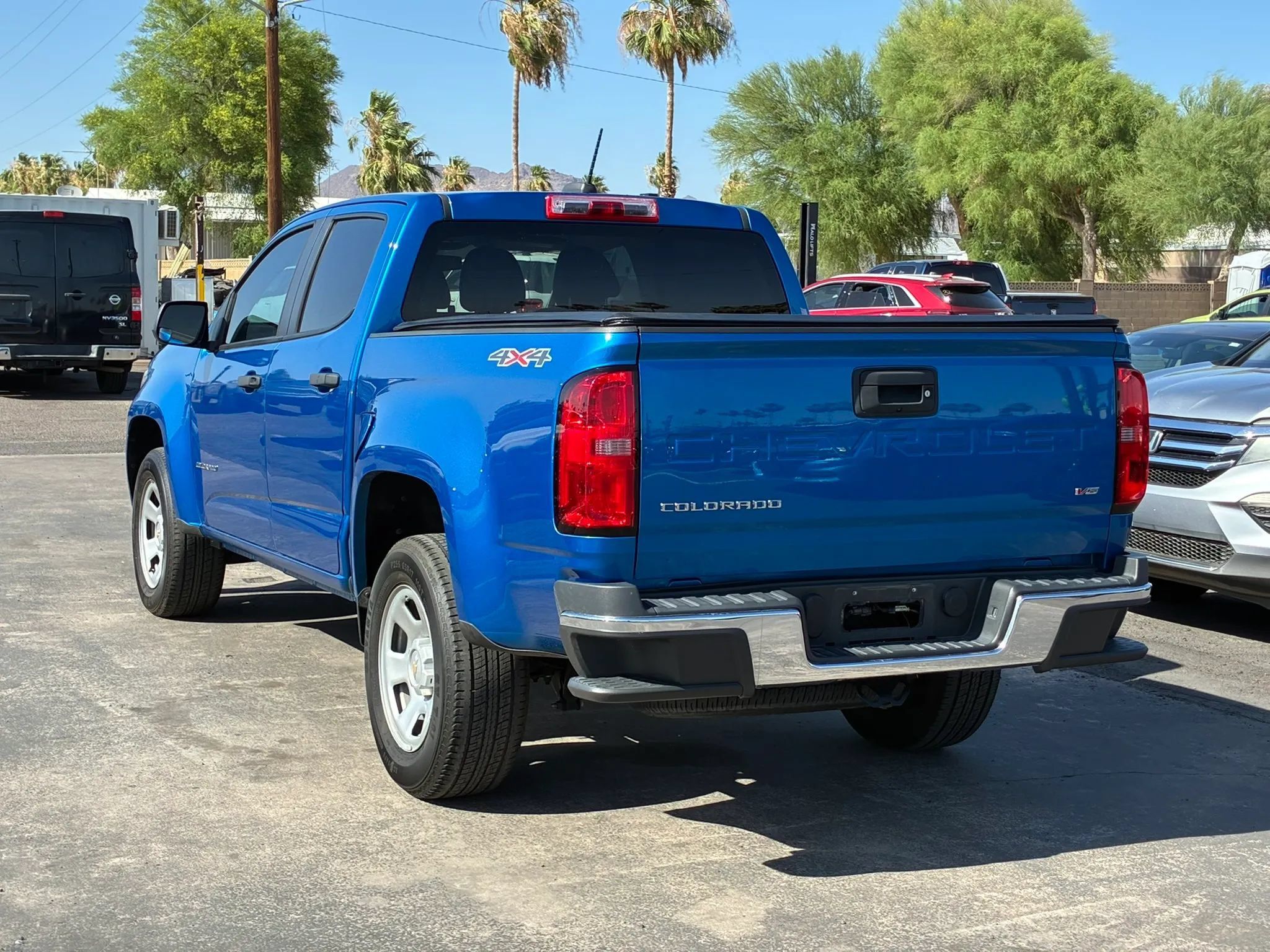 Used 2021 Chevrolet Colorado W/T w/ WT Convenience Package AWD/4WD image 4