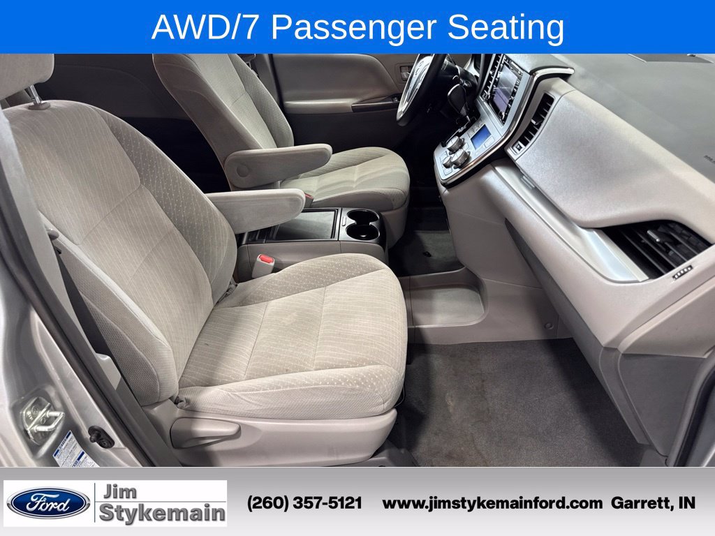 Used 2019 Toyota Sienna LE AWD/4WD image 37