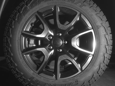 Used 2025 Jeep Compass Trailhawk AWD/4WD image 12