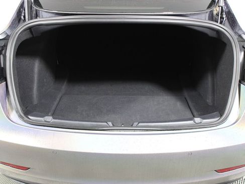 Used 2021 Tesla Model 3 Performance image 22