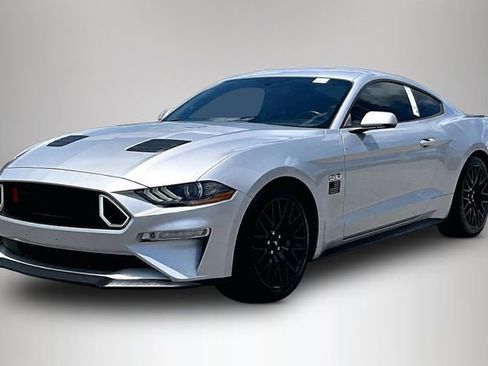 Used 2019 Ford Mustang GT Premium w/ GT Performance Package RWD image 2