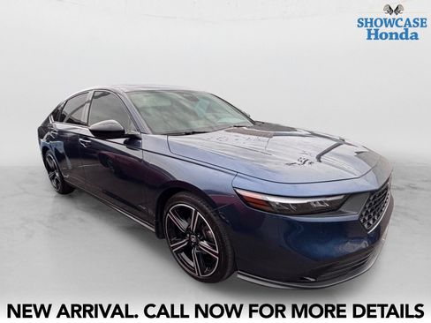 Used 2025 Honda Accord SE image 6