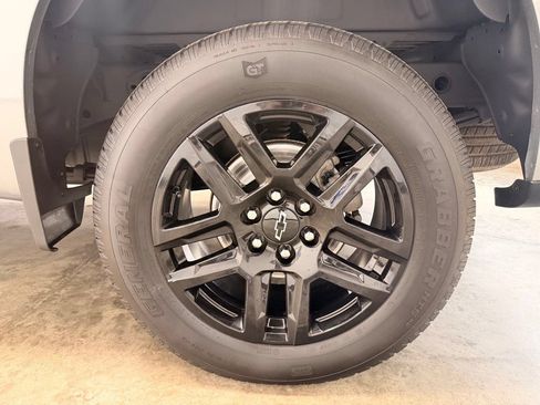 Used 2024 Chevrolet Silverado 1500 Custom AWD/4WD image 14
