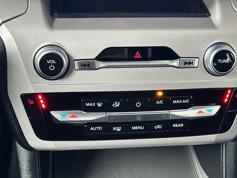 Certified 2023 Ford Explorer XLT image 20