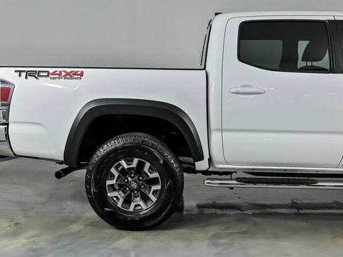 Used 2021 Toyota Tacoma TRD Off-Road AWD/4WD image 13