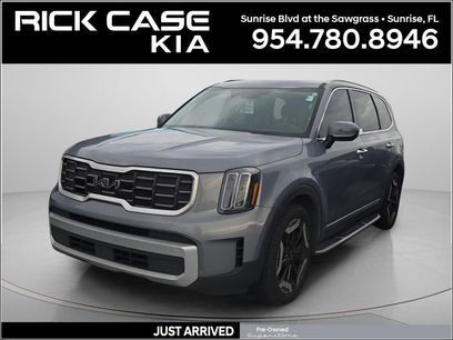 Used 2024 Kia Telluride S w/ S Sunroof Package