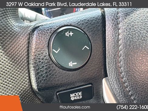 Used 2018 Toyota Corolla LE FWD image 37