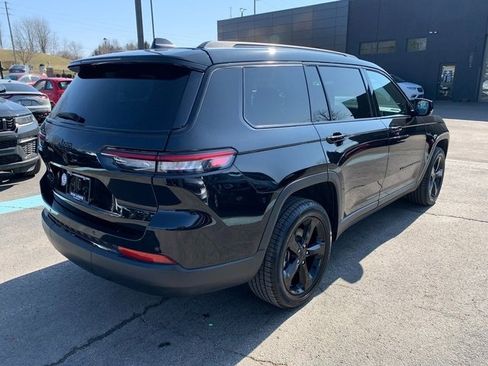 Used 2023 Jeep Grand Cherokee L Altitude image 7