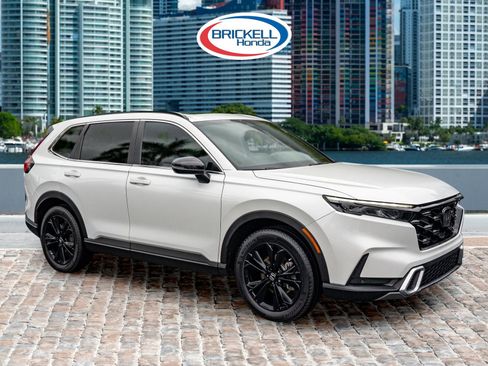 Certified 2023 Honda CR-V Sport Touring image 3