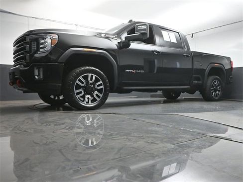 Used 2020 GMC Sierra 2500 AT4 w/ AT4 Premium Package image 32