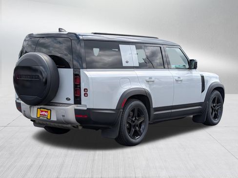 Used 2023 Land Rover Defender 130 SE AWD/4WD image 7