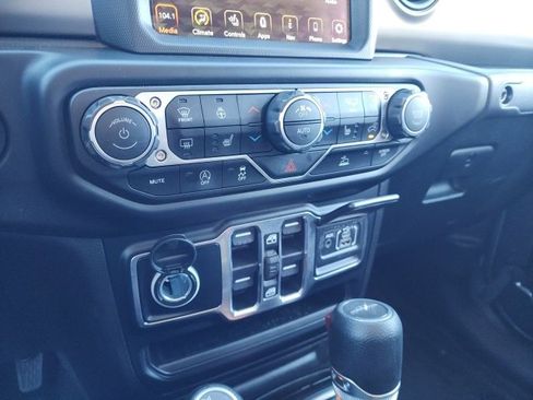 Used 2023 Jeep Gladiator Willys image 41