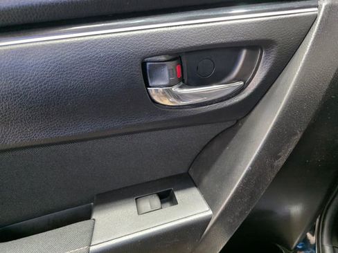 Used 2019 Toyota Corolla LE image 27