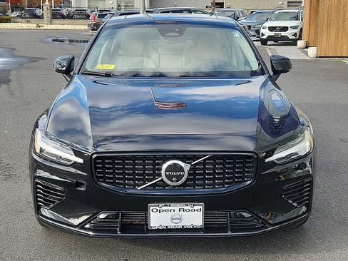 Certified 2023 Volvo S60 T8 Plus image 2