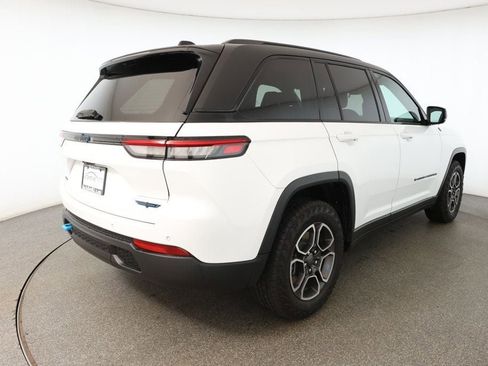 Used 2023 Jeep Grand Cherokee Trailhawk image 4