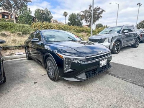 Certified 2025 Kia K4 FWD image 10