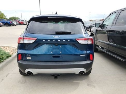 Used 2020 Ford Escape SE FWD image 3