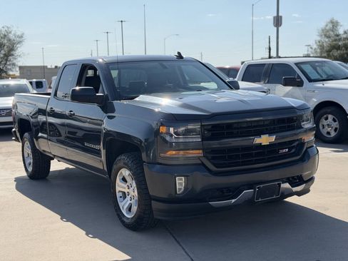 Used 2017 Chevrolet Silverado 1500 LT w/ All Star Edition AWD/4WD image 3