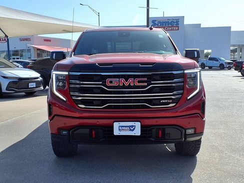 Used 2025 GMC Sierra 1500 AT4 w/ AT4 Premium Package AWD/4WD image 3