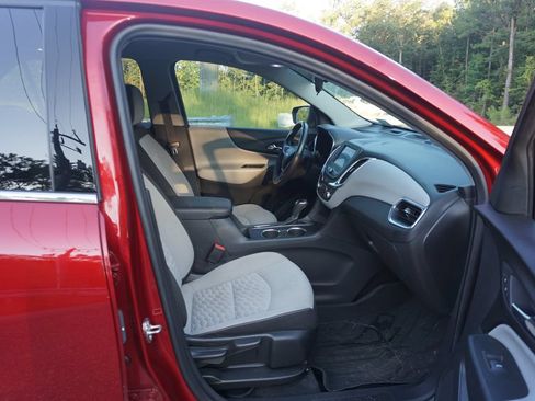 Used 2020 Chevrolet Equinox LT FWD image 17
