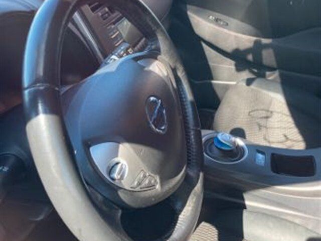 Used 2013 Nissan Leaf S w/ Charger Pkg FWD image 7