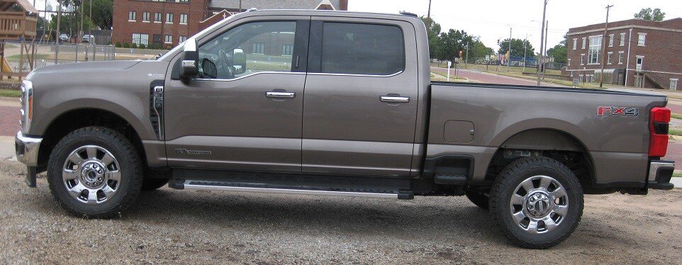 Used 2023 Ford F350 Lariat w/ Chrome Package AWD/4WD image 2