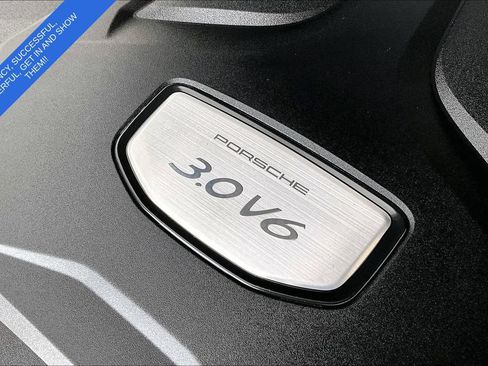 Used 2022 Porsche Cayenne AWD/4WD image 40