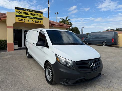 Used 2023 Mercedes-Benz Metris image 10